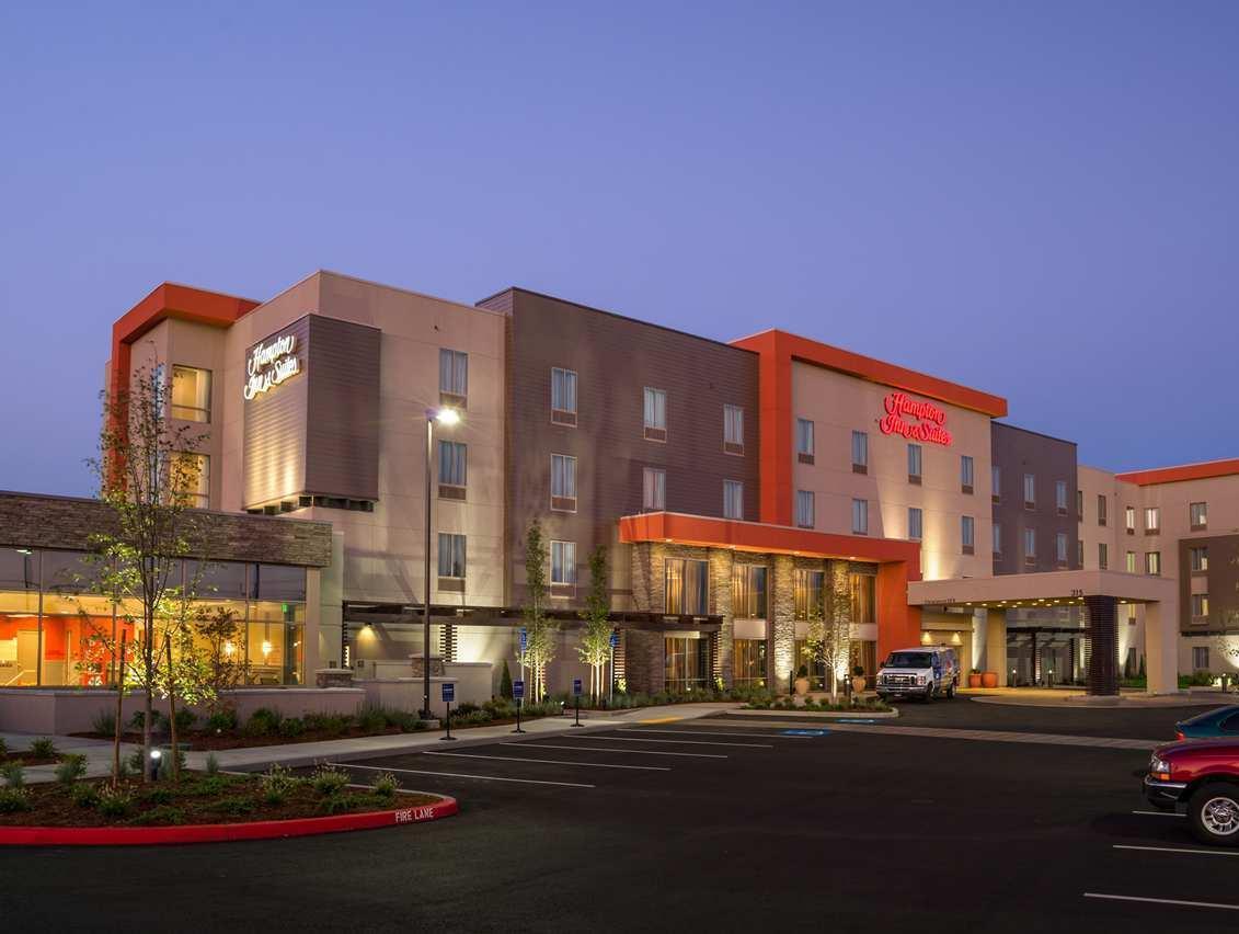 Hampton Inn & Suites Portland/Vancouver Exterior photo